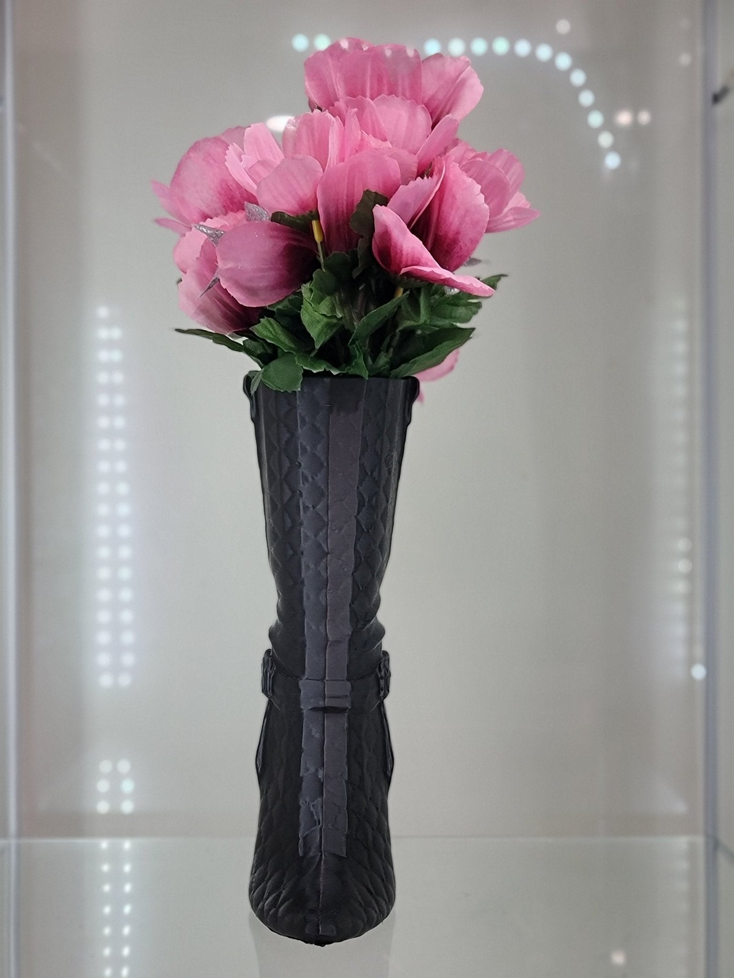 Chic High-Heel Boot Brush Holder β Stylish Organizer for Makeup Brushes or Floral Arrangements