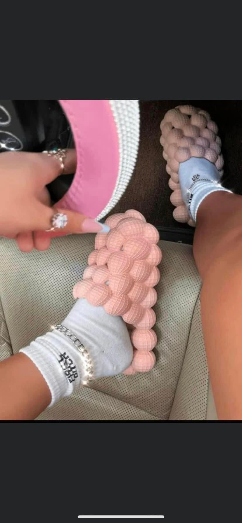 Bubble slippers