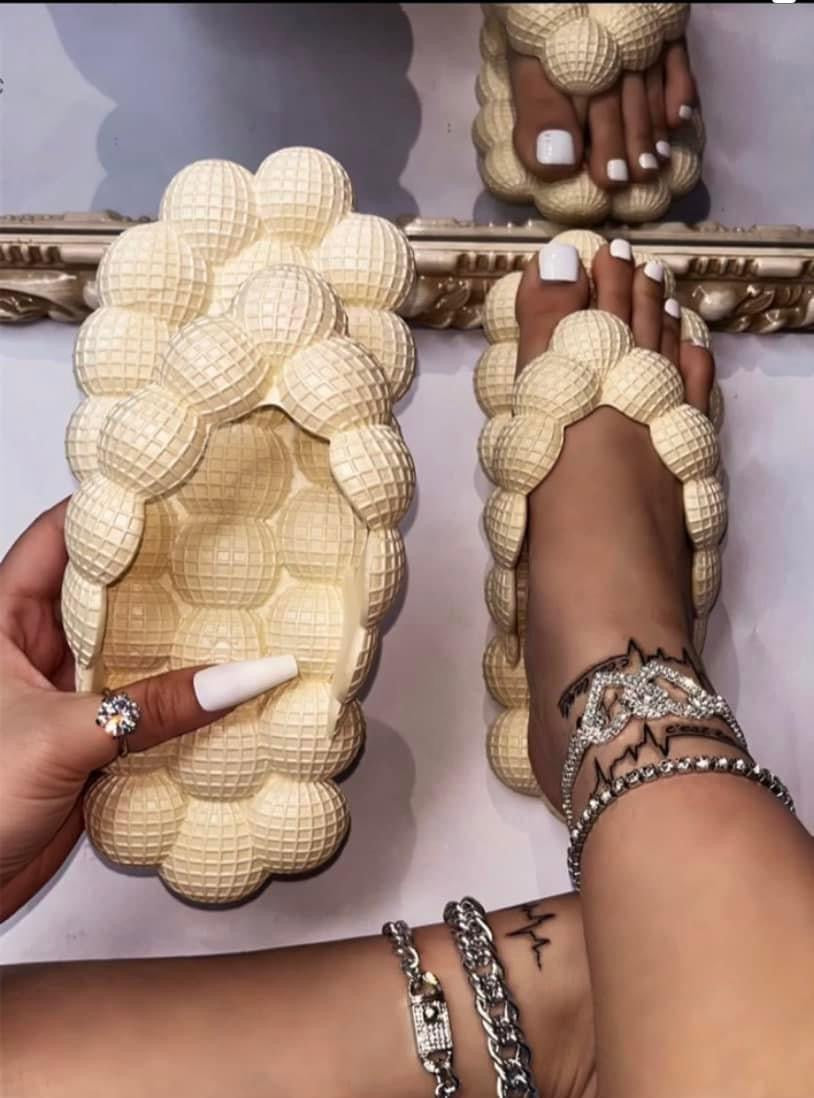 Bubble slippers