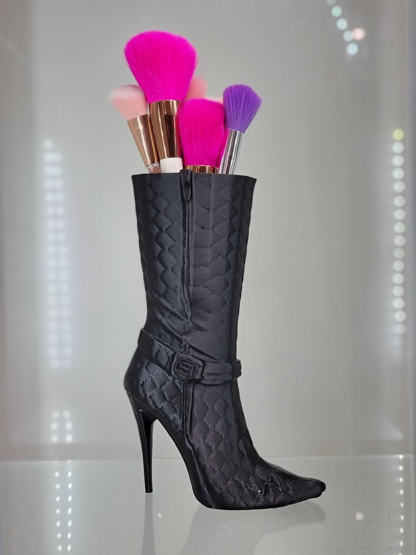 Chic High-Heel Boot Brush Holder – Stylish Organizer for Makeup Brushes or Floral Arrangements