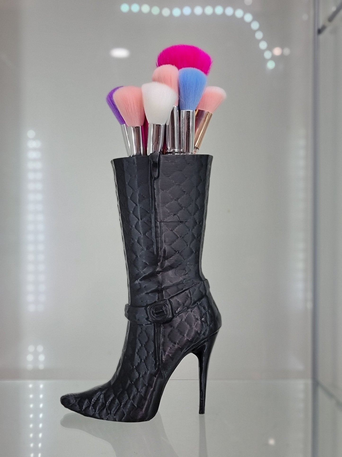 Chic High-Heel Boot Brush Holder – Stylish Organizer for Makeup Brushes or Floral Arrangements