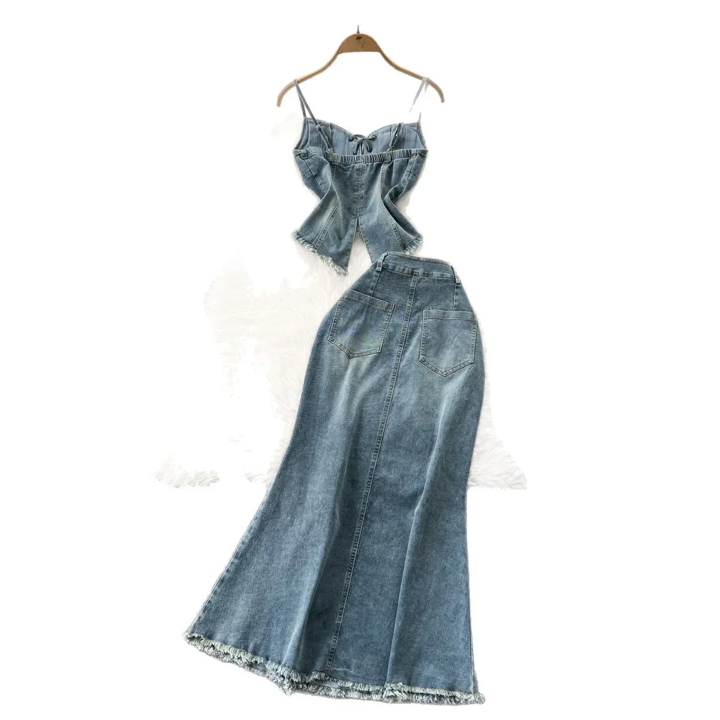 American Hot Girl Retro Denim Two-piece Set.Women's New Summer Fashion Sexy Strappy Halter Top + High Waist Slit Half Body Skirt