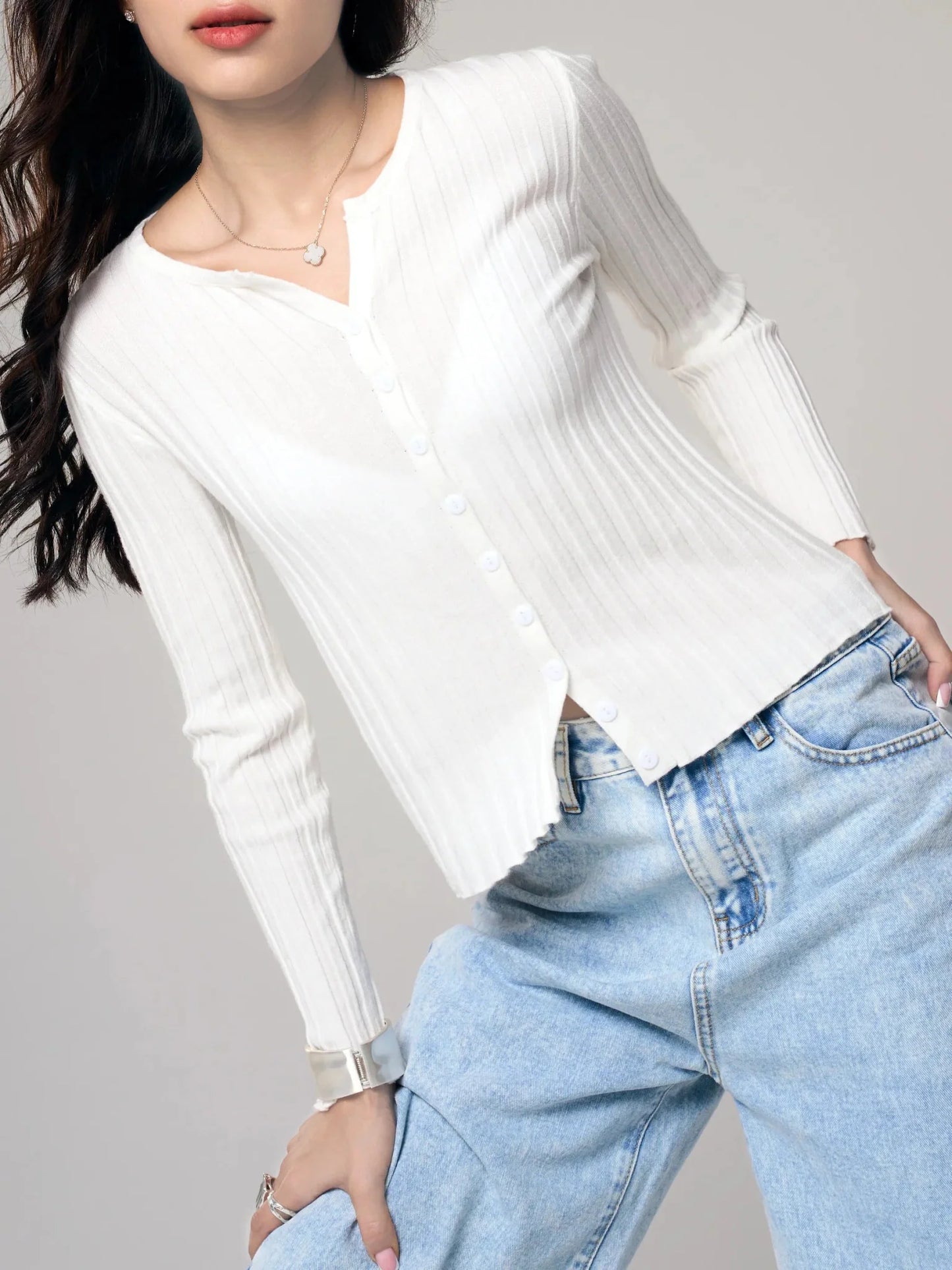 Kalani Slim Thin Sweater