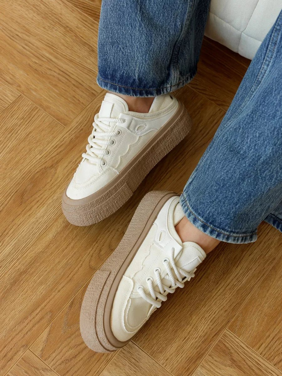 Lily Sneakers