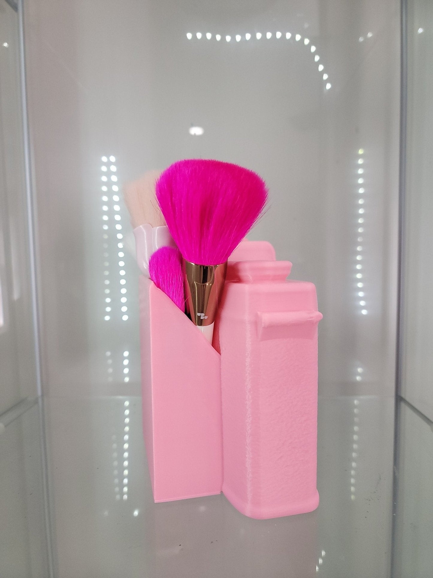 Snap & Store Pink Camera Brush Holder